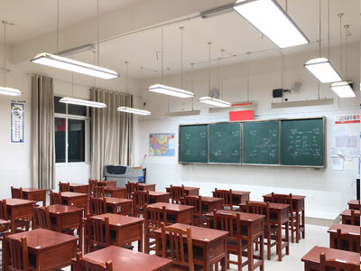 貴（guì）州市觀山湖中學課室護眼燈改（gǎi）造案例